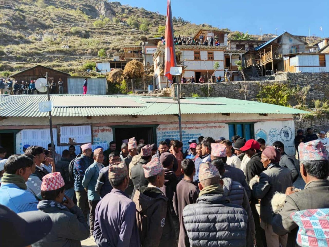 अदानचुली गाउँपालिकामा लगाइएको ताला खुल्योः सात बुँदे सहमती पत्रमा हस्ताक्षर ।