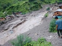 बिच्छ्यामा आएको बाढीले हुम्ला र बाजुराका गरी २९ घर सहित वडा कार्यालय र पुलमा क्षती