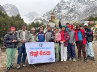 पर्यटन प्रवद्धनका लागि पत्रकार महासंघ हुम्लाको बैठक रलिङ गुम्बामा