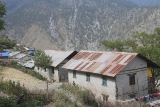 बाइस वर्षदेखि विद्यार्थीविहीन सूर्योदयको छात्रावास : न विद्यार्थी, न पुनर्निर्माण