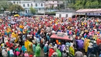 “बालेन तेरो पाराले दुख पायो सारा”ले भन्दै बर्दियामा सुकुमबासीको प्रदर्शन