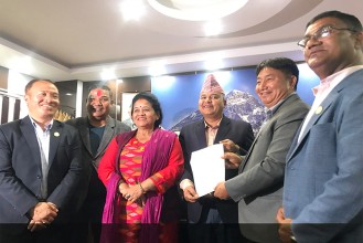 नेपाली कांग्रेसका मन्त्रीहरूले दिए राजीनामा