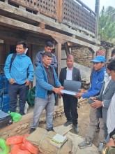 गाउँपालिका द्धारा मेसीनरी सहित कृषि सामाग्रीहरु हस्तान्त्रण ।