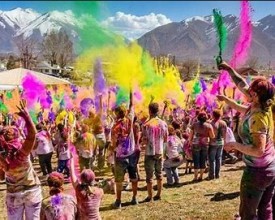 बुवासँग पैसा माग्न सकिन उधारै होलि मनाए,