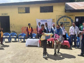 हुम्लाका तीन स्थानबाट सहुलियत दरको खाद्यान्न बिक्री सुरु ।