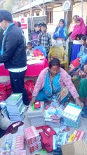 हुम्लाका पाँच विद्यालयलाई हेल्प नामक संस्था द्धारा स्कुल इन ब्याक बितरण