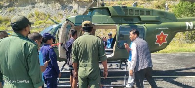 बाजुरामा जिप दुर्घटना परि  घाइते भएकालाई थप उपचारका लागि नेपालगञ्ज लगियो ।