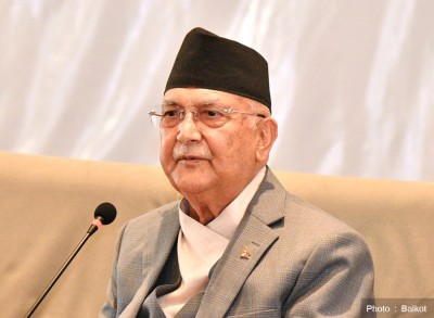 प्रधानमन्त्रीमा एमाले अध्यक्ष केपी ओलीको दाबी पेश