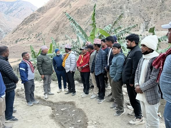 स्थल मार्गबाट जिल्ला सदरमुकाम पुग्ने पहिलो बहालबाल मन्त्री भण्डारी ।