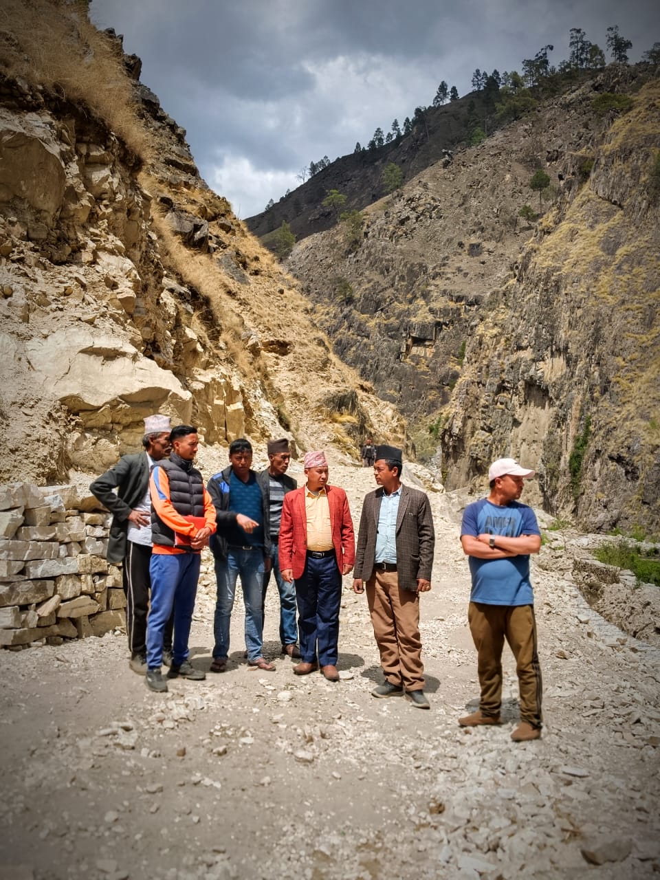 एक गाउँ एक सडकको अबधारणा पुरा गरेरै छाड्छौँ : अध्यक्ष रोकाया(फोटाहरु सहित)