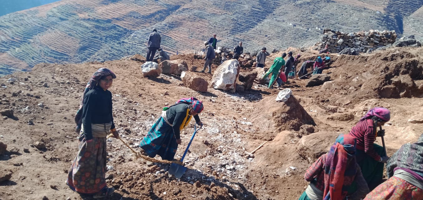 आर्थिक वर्ष सकिनै लाग्दा विकासे काममा व्यस्त हुम्लावासी ।।