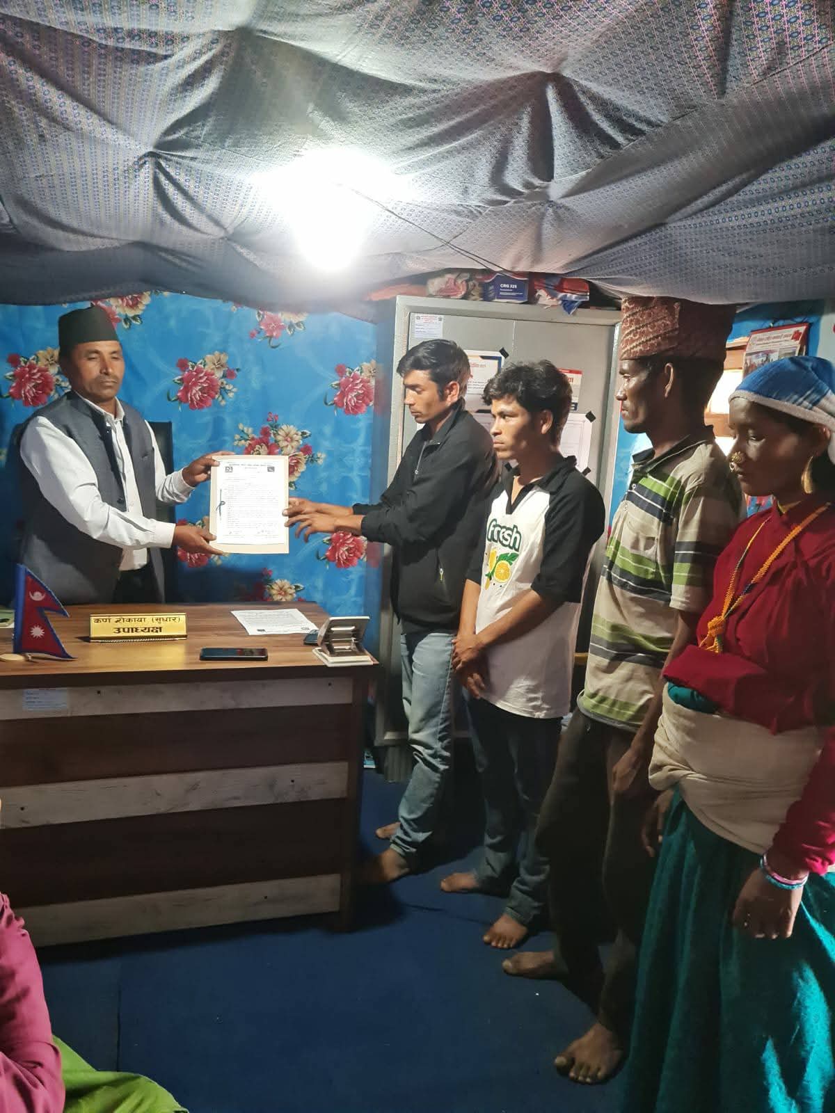 सहिद परिवार समाज हुम्लाले जिल्लाका सबै स्थानीय तहमा ज्ञापन पत्र बुझायो ।