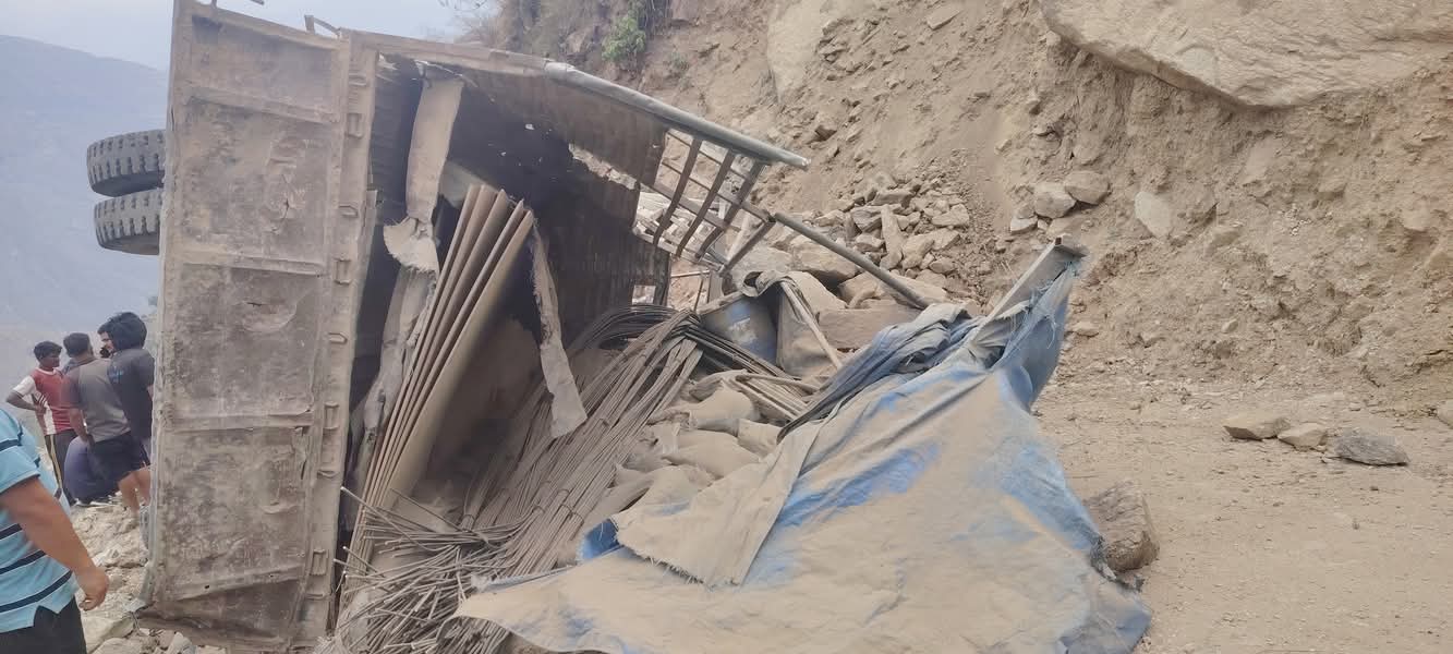 बाजुराको जगन्नाथमा ट्रक दुर्घटना हुँदा ४ जना घाइते